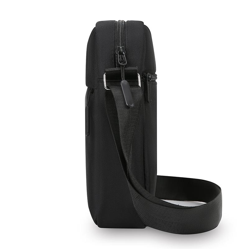 Unisex Crossbody Bag – Lightweight Compact Shoulder Bag with Phone Pocket for Men & Women