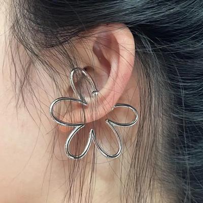 Fashion Exaggerated Hollow Flower Ear Bone Clip Non-Pierced Earring Silver Color Ear Cuff for Women Girls Aesthetic Jewelry 1pc