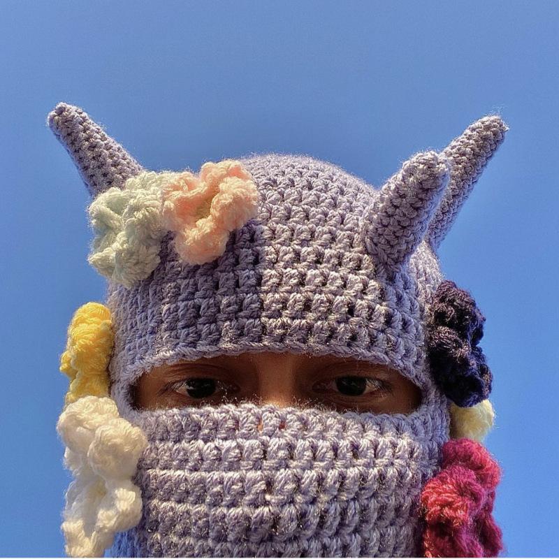 Вязаные полые серьги Love — фото 3