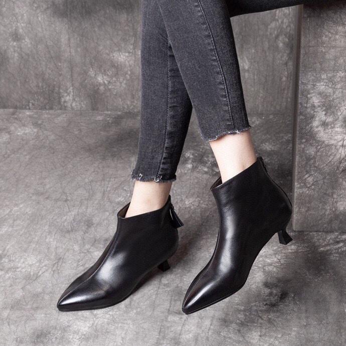 Women's boots autumn and winter new low-heeled small bare boots thin heel first layer cowhide rear zipper pointed short boots leather boots