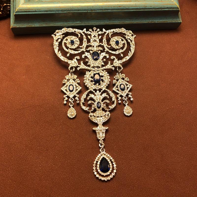 Retro Style Elegant Corsage Light Luxury Full Diamond Sapphire Inlaid Brooch Medieval Versatile High-end Design Pin Accessories