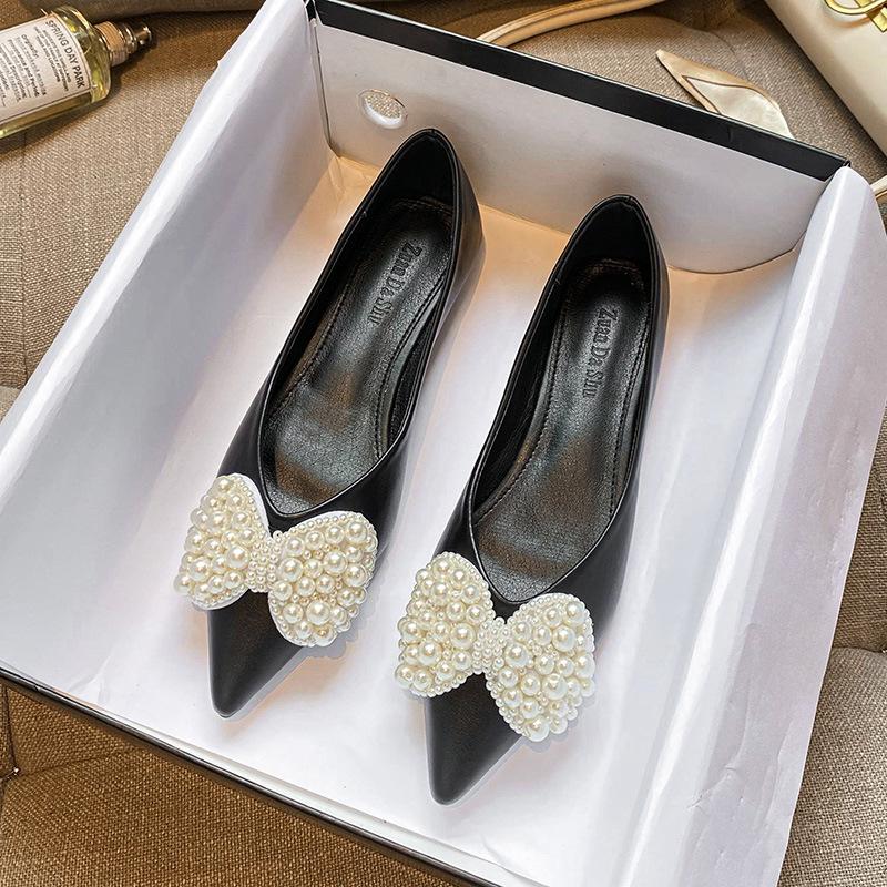 New Women Leather Flat Shoes Beautiful Pearl Bowknot Casual Boat Shoes Fashion Slip-on Loafers