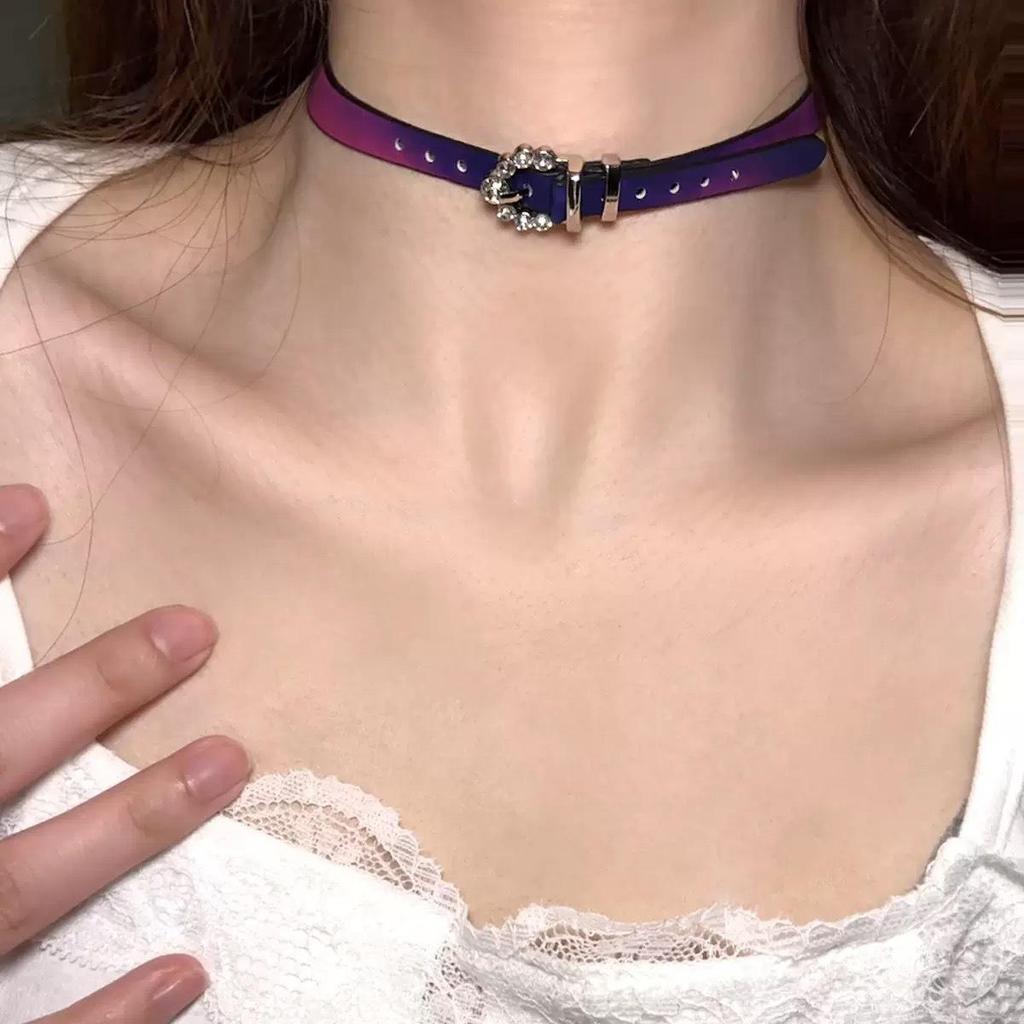 Štýlový pikantný kožený zvončekový choker náhrdelník – Unikátny menšinový dizajn