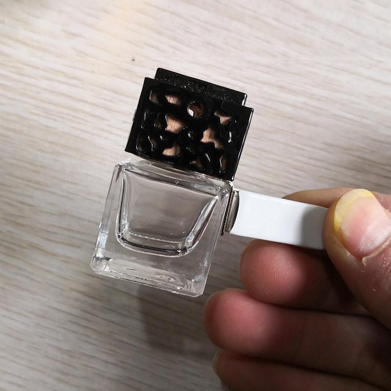 Car Vent Glass Aromatherapy Bottle - Essential Oil Scented Ornament for Car Interior Decoration