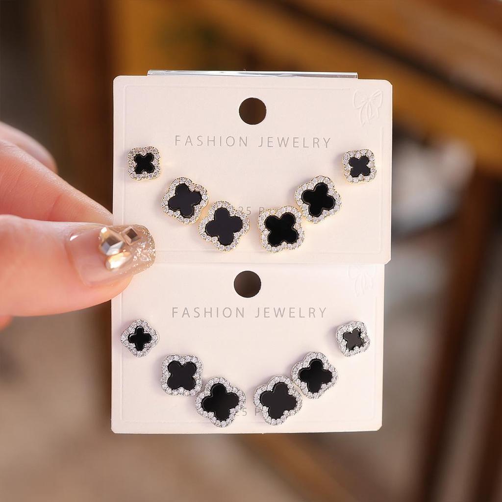 Vierblättrige Kleeblatt-Ohrstecker mit Perlmutt und S925 Silberstift - Exquisiter koreanischer Stil
