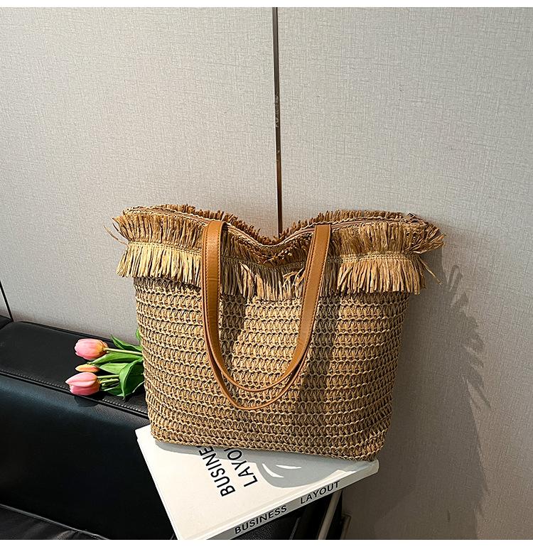 

Весенне-летняя ретро плетеная сумка-тоут новая соломенная сумка сумочка на плечо большая вместимость пляжная сумка хаки