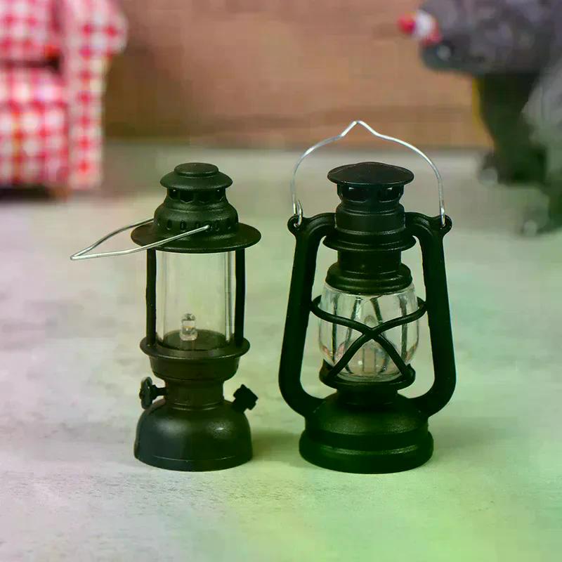 6cm Mini Led Retro Glowing Pony Lantern Simulation Cande Light Night Light Dollhouse Miniature Kerosene Lamp Home Decor Toy