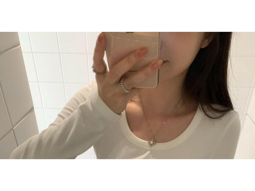 Classic Soft Bouncy U-neck Long-sleeve Versatile Slimming Base Layer Shirt