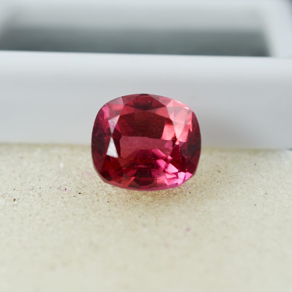 Rubin Roșu Certificat, Tăietură Pătrată Naturală, 5.60 Ct, Piatră Prețioasă Liberă Pentru Inel M-819-Ra