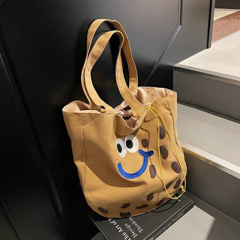 Cute Embroidered Shoulder Bag Women's New Large-capacity Handbag Student Class Commuting Tote Bag