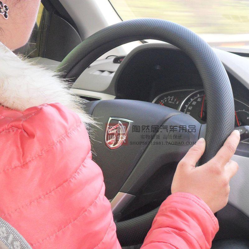 

Thin Perforated Car Steering Wheel Cover, Korean Style, Simple, Breathable, Non-Slip, Suitable for Women in Winter, Good Grip Black Medium Size [m] 38cm
