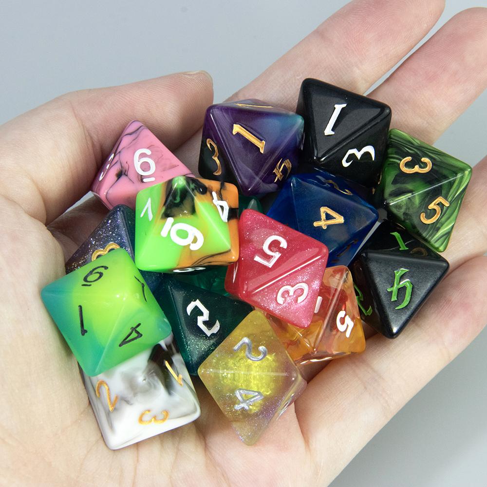 10 Stück Zufällige Polyedrische Kunststoffwürfel D4/D6/D8/D%/D10/D12/D20 Verschiedene Farbvarianten für DIY Tischspiel DND Brettspiel