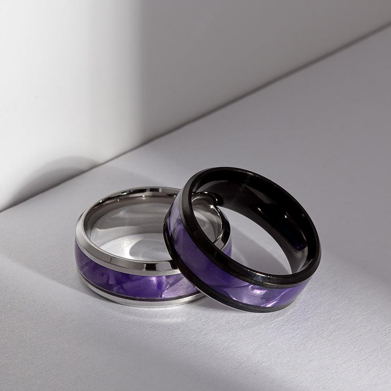 Verfügbar Universeller Edelstahlring für Männer und Frauen Romantischer Schwarz-Violett-Verlauf Hochwertiger Retro-Ring Hochzeits Schmuck