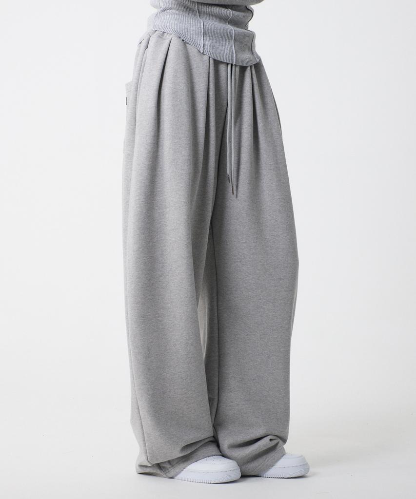 UNKNOWN PLANET Double-Pleated Wide Curved Sweatpants Gray
