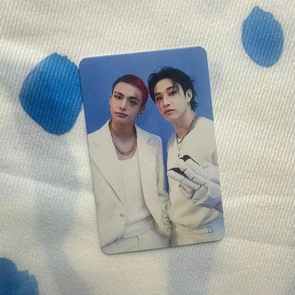 [USED] KARMA Walmart Bang Chan Hyunjin Trading Cards