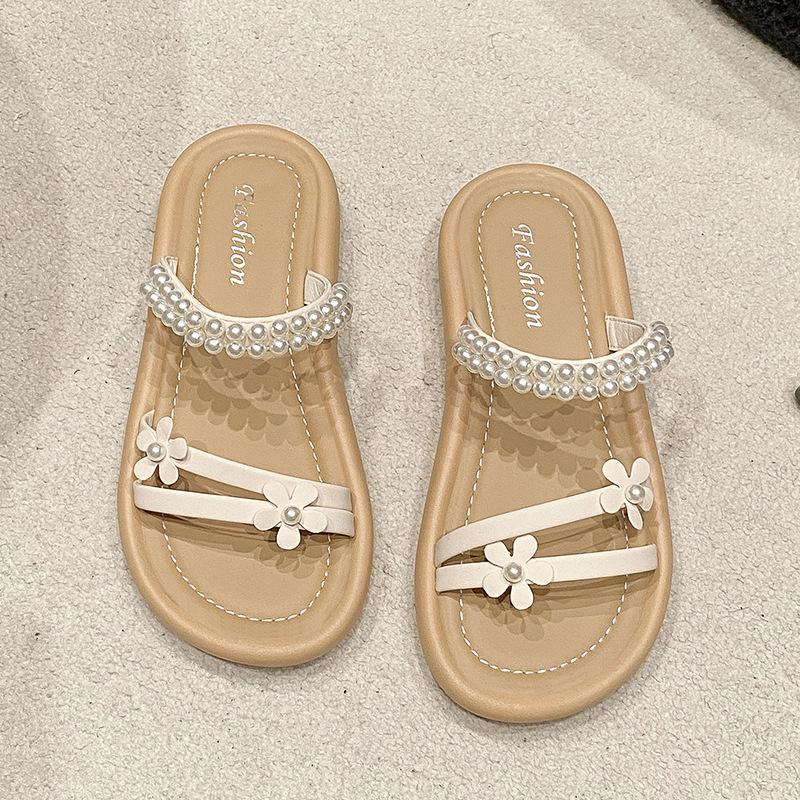 Thick-bottomed Temperament Slippers Women's Models Go Out In the Summer of 2025, New Fashionable and Versatile Retro Foreign Style Versatile Cool Sl