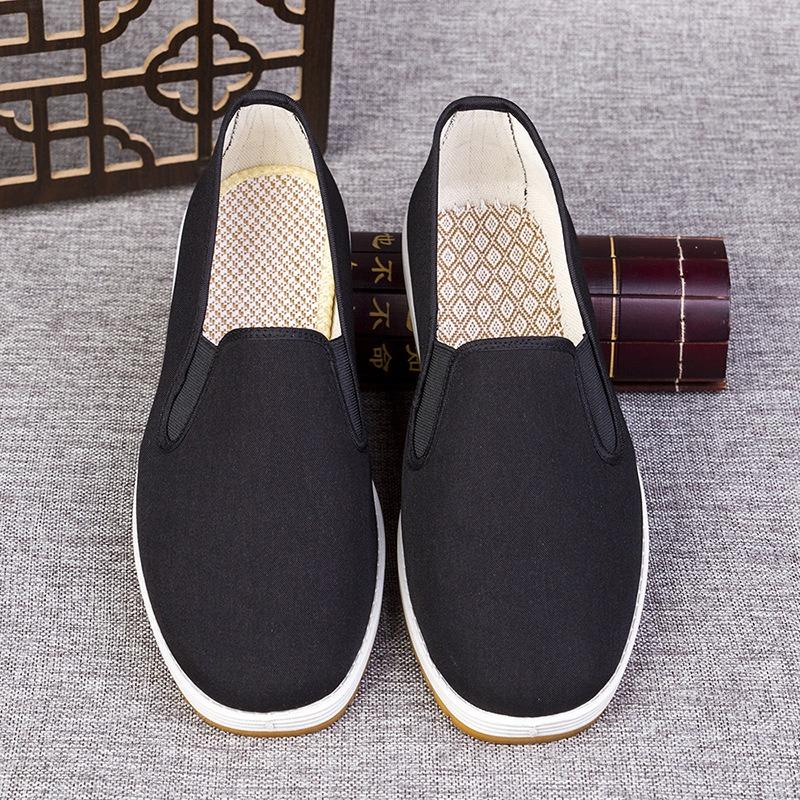 Three military old Beijing cloth shoes men's stall middle old one pedal work driving dad casual shoes