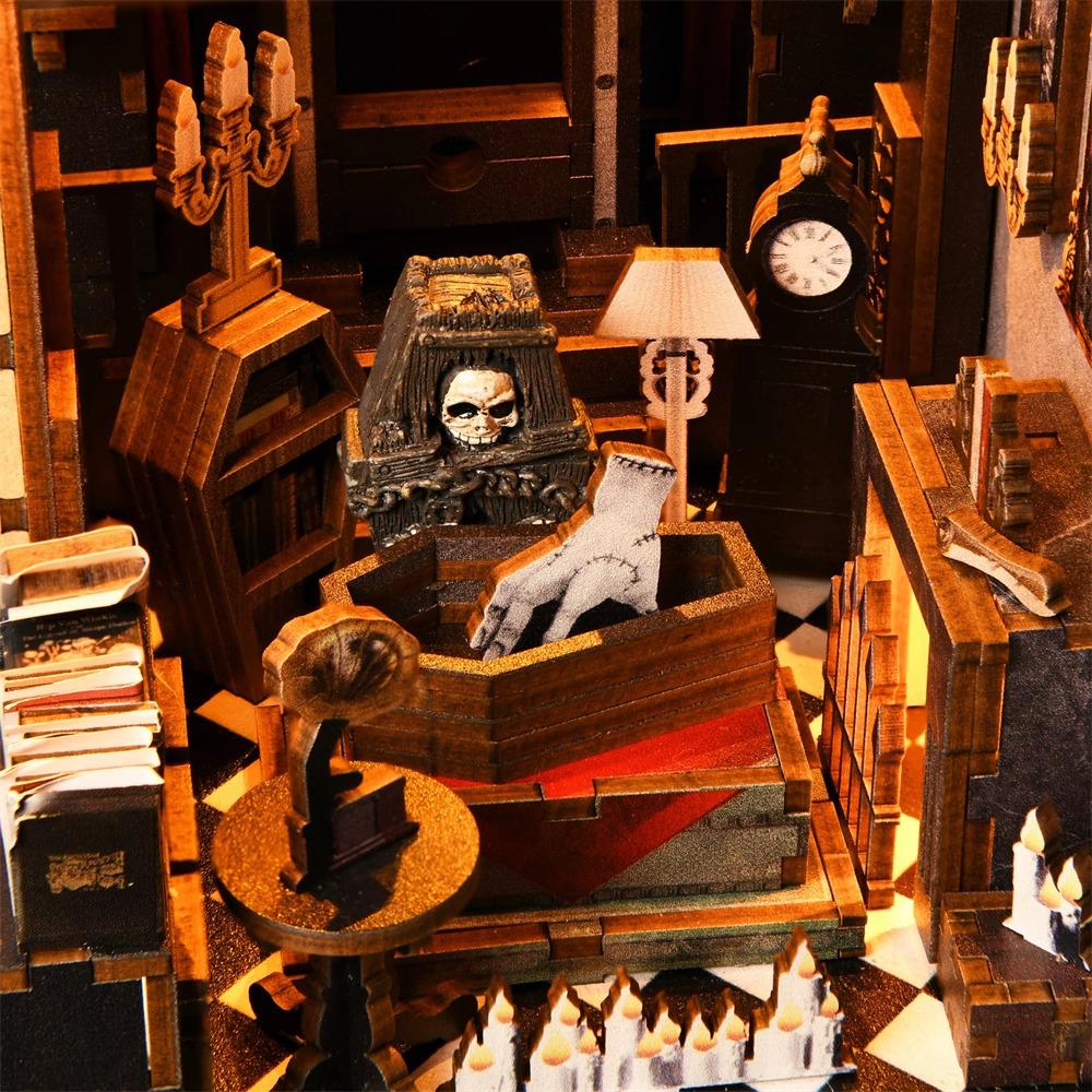 Addams Family DIY Cabin Building Blocks: Handmade Assembly Bookend Model for Halloween