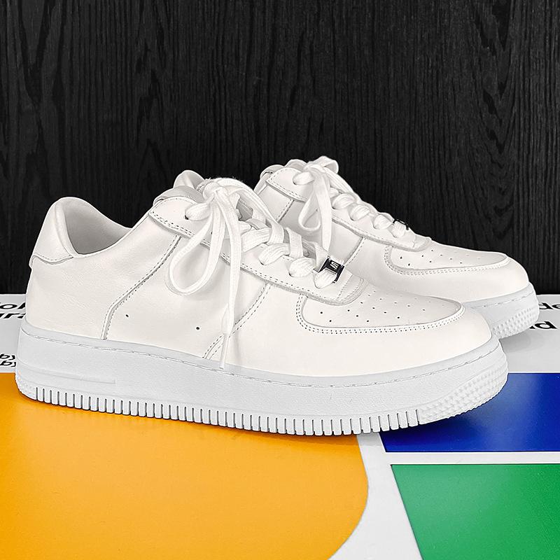 Übergröße Herrenschuhe 2025 Frühling neue lässige Sportschuhe modische vielseitige kleine weiße Schuhe Herren Air Force Nr.. 1 Brettschuhe