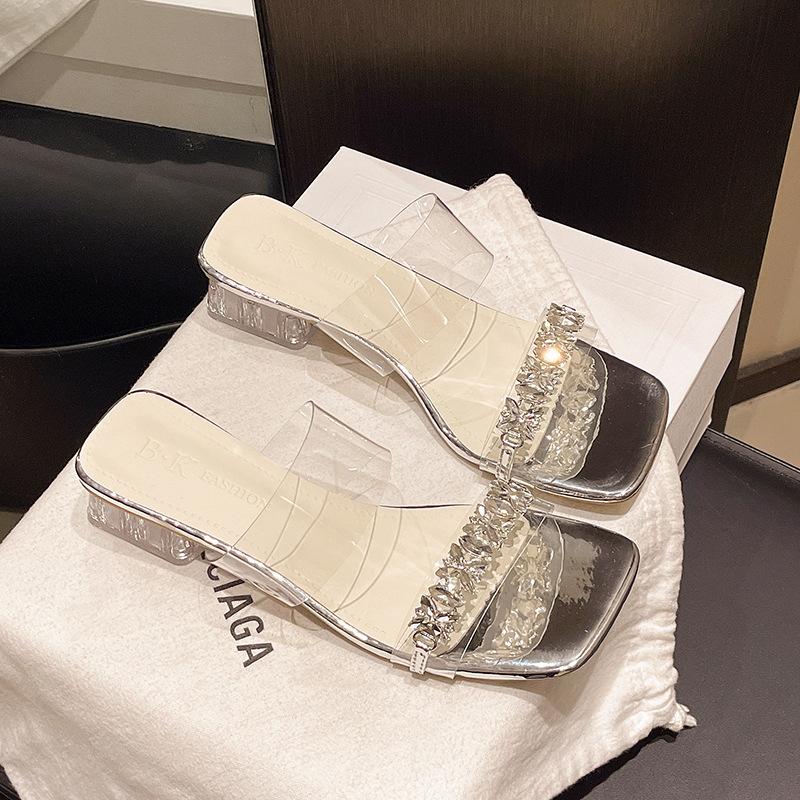 

Rhinestone cool slippers women s summer wear fashion and high-end transparent one-word band medium thick heel crystal slippers 40 серебряный