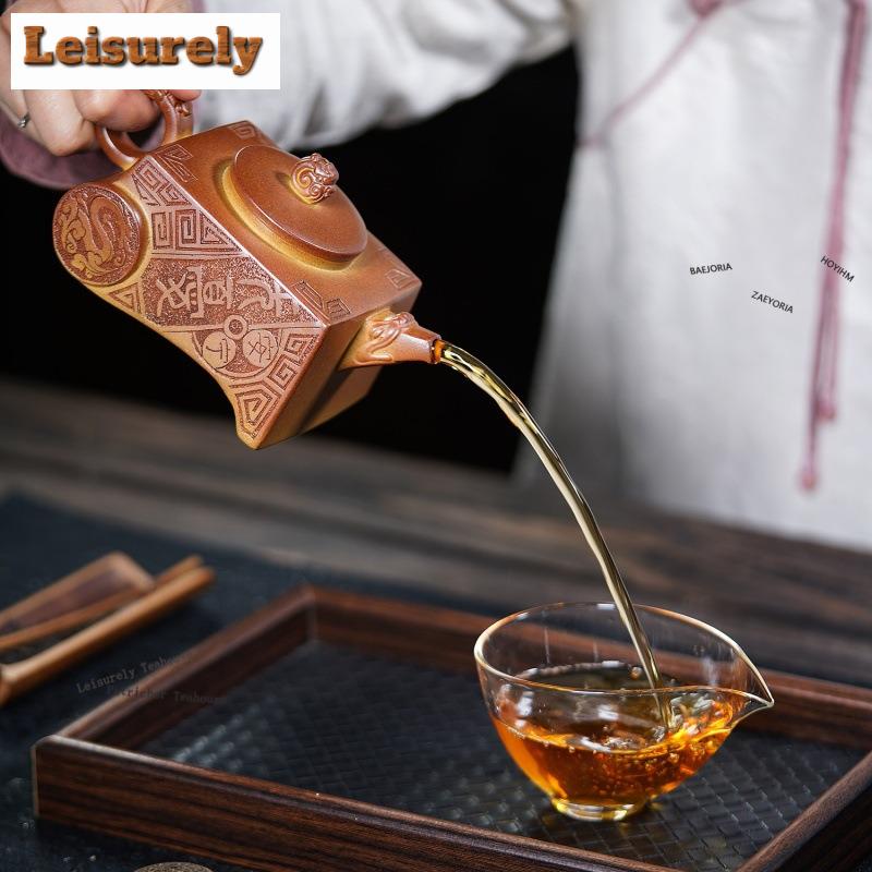 111ml Exquisite Yixing Purple Clay Teapots Handmade Engraving Pot Raw Ore Section Mud Kettle Zisha Tea Set Tea Services Ornament