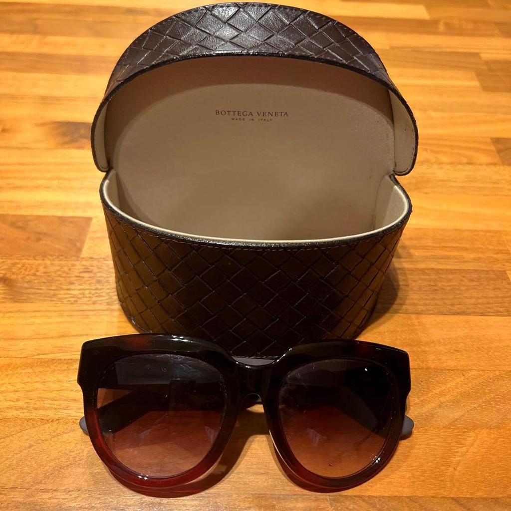 Used Bottega Veneta sunglasses (with case)