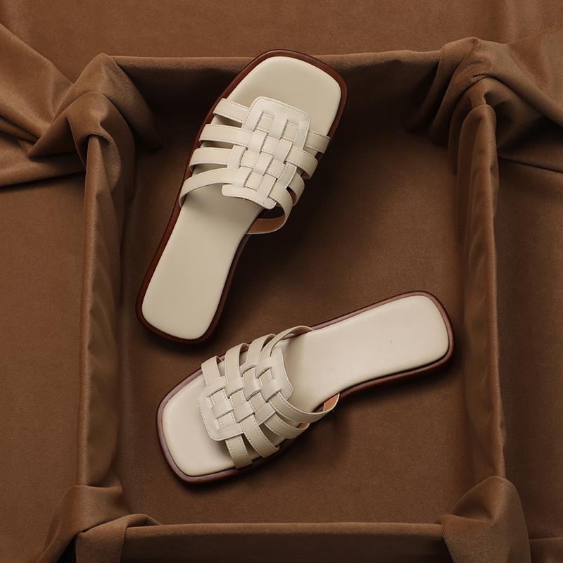 Flat bottom non-slip cool slippers women's fashion outer wear 2025 summer new retro casual versatile one-word drag