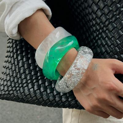 Ingemark Y2K Transparente Harz Acryl Armreifen für Damen Neuer Trend 2026 Boho Unregelmäßig Geometrisch Breiter Armreifen Charms Schmuck
