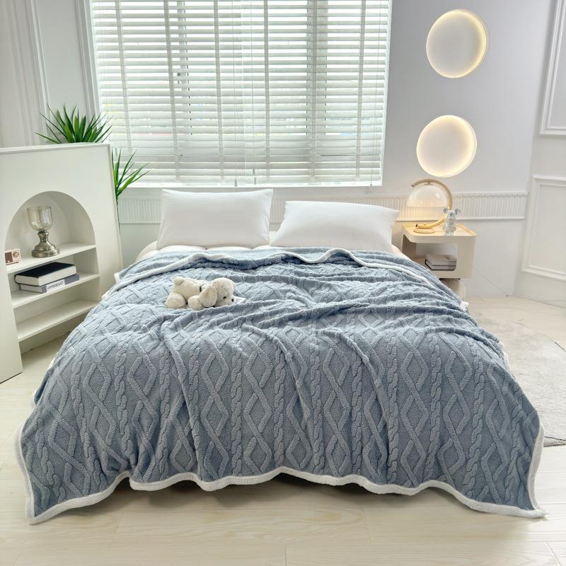 Winter Plush Fleece Blanket-Thick Bedspread,Warm All-Season Polyester Throw for Bed and Nap,Machine Washable-Without Pillowcase