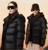 Muži Zimní móda Bílá Kachna Péřový Kabát Pánské Retro Světlé tenké bundy Muži Jednobarevné Volné Kabáty s kapucí H381