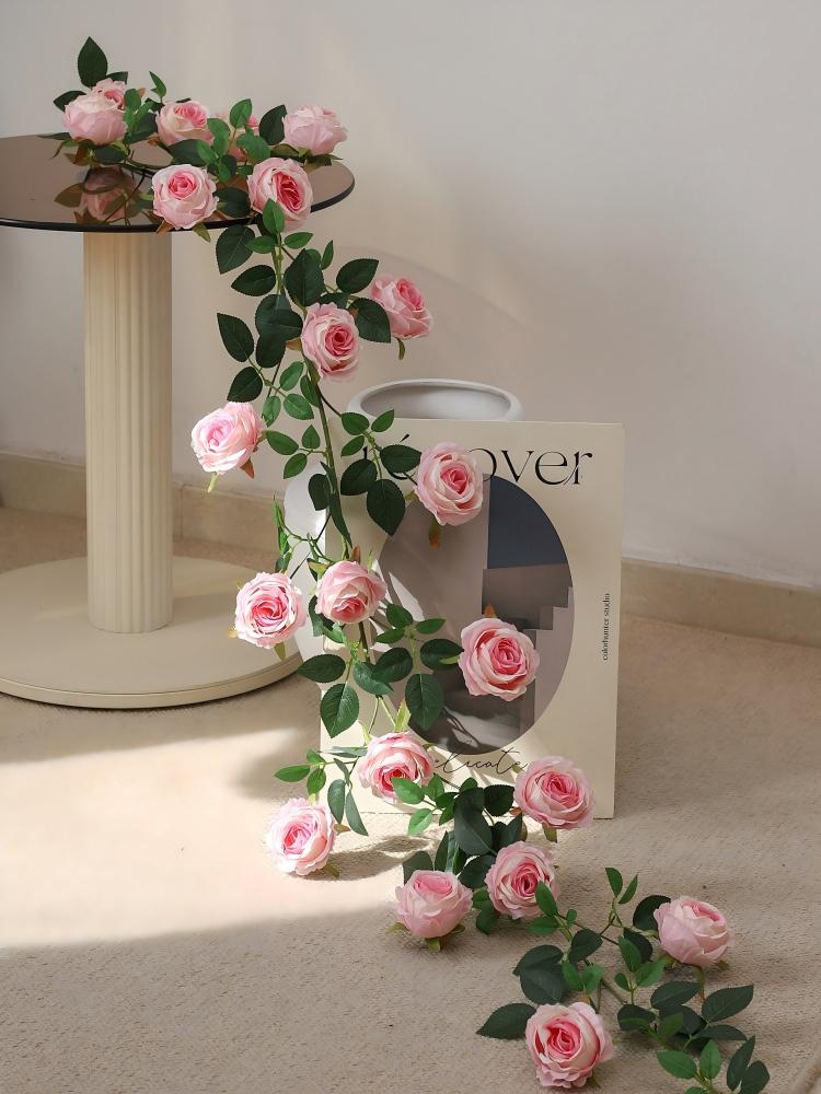 Künstliche Rosenranken Girlanden, Gefälschte Seiden Hängende Blumen Efeublätter Grünzeug Kranz für Zuhause Garten Hochzeit Wand Dekoration
