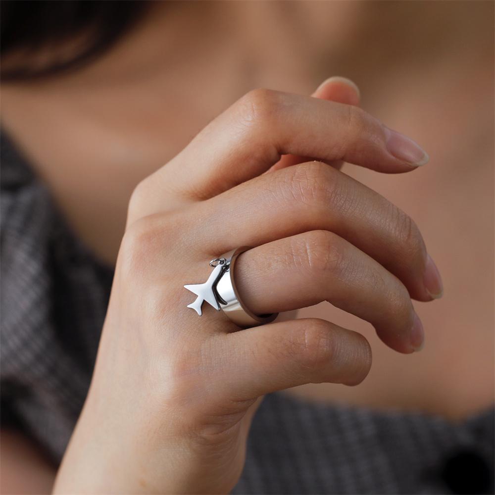 Minimalist Airplane Pendant Rings Stainless Steel Aircraft Design Finger Ring for Women Girls Trendy Party Jewelry Gifts
