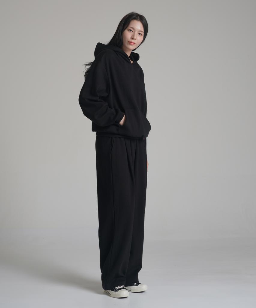 Noming One-Pleat Wide Sweatpants - Black