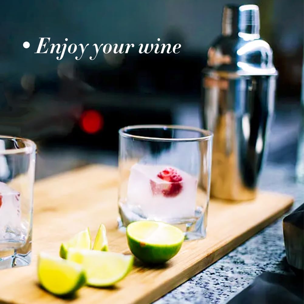 Cocktail Shaker,24oz Drink Mixer with Built-in Strainer for Mixing Drinks Margaritas,Beginner Friendly Stainless Steel Mixer Bar Utensil Tool