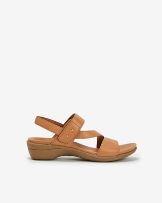 Young Age Women Curve Strap Sandal Camel
