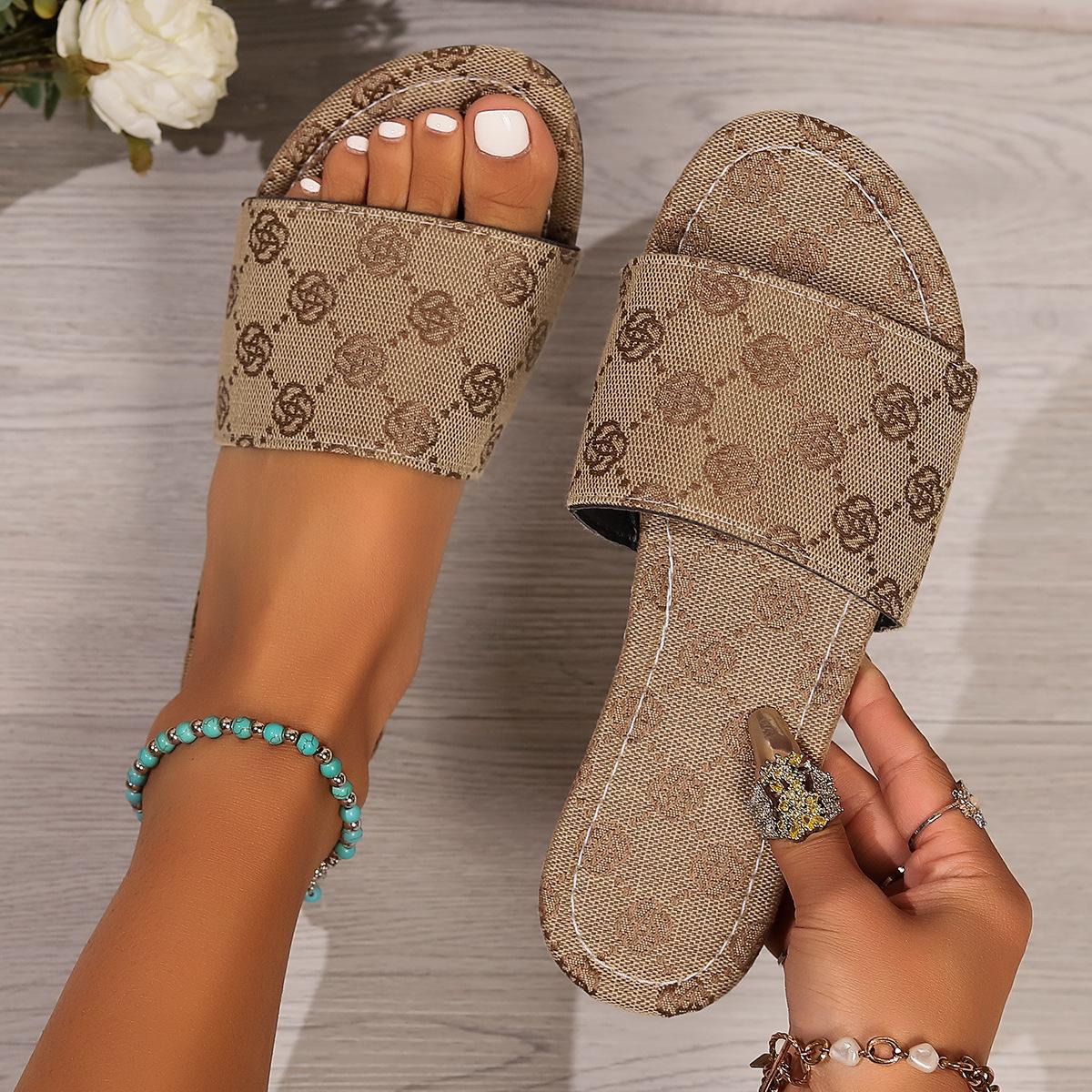 Джинсовые тапочки для женщин. Сандалии на плоской подошве. Женские повседневные шлепанцы — фото 6