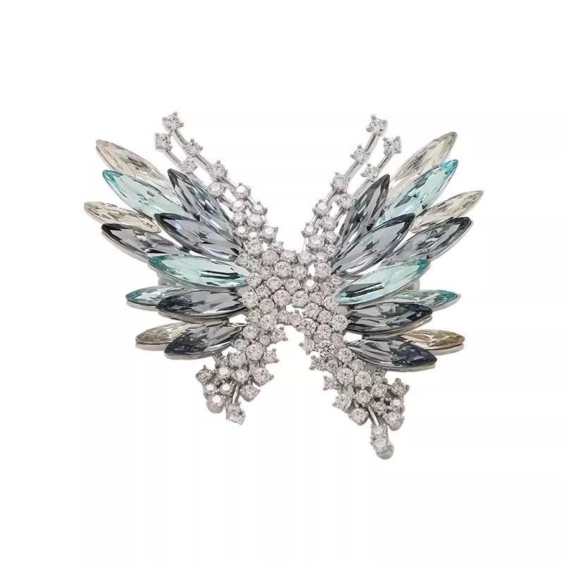 2025 High-End Fashion Butterfly Brooch: Elegant Flower Animal Pin for Suits and Jackets