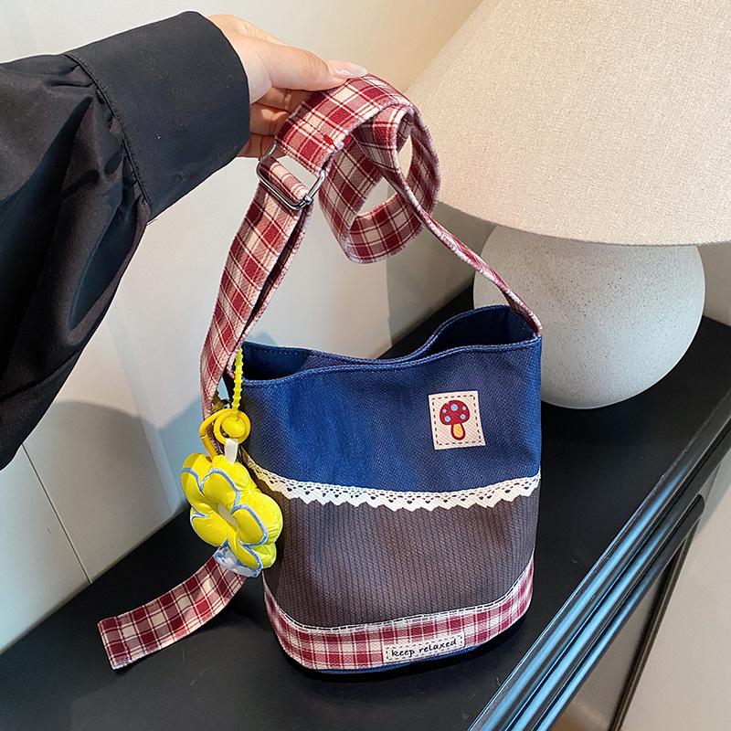 Stylish Kitten Print Underarm Tote: New Cute Cartoon Graffiti Handbag