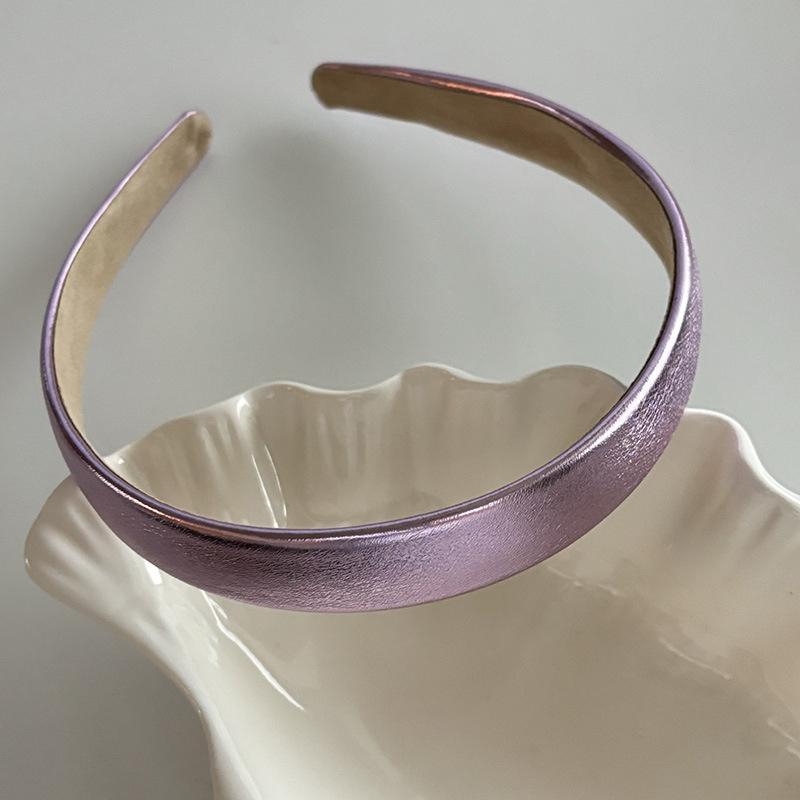 

Популярные черные серебристые синтетические кожаные повязки на голову с губчатой подкладкой для женщин и девушек, повседневные для шопинга, для вечеринок, головной убор, обруч для волос