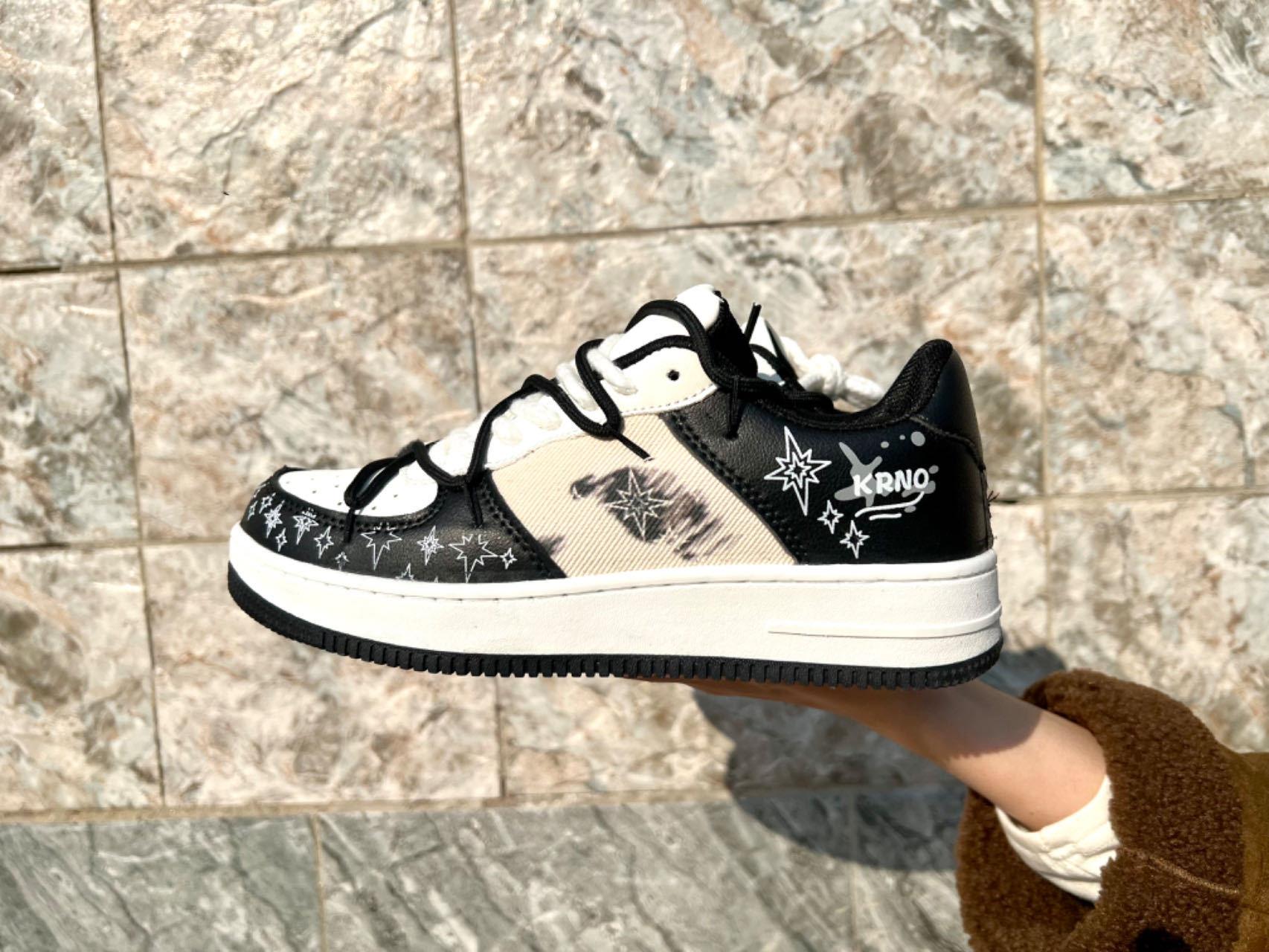 

Четыре сезона в стиле инс студенческие черно-белые сочетающиеся шикарные мужские и женские парные модели немецкие тренировочные кроссовки кеды 40