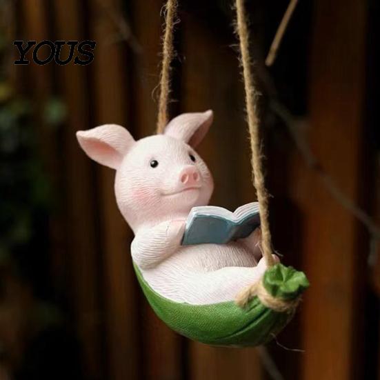Hanging Book Reading Pig Resin Figurine, Cute Piggy Lying in Hammock Sun-resistant Decor Ornament, Waterproof Animal Sculpture for Indoor Outdoor