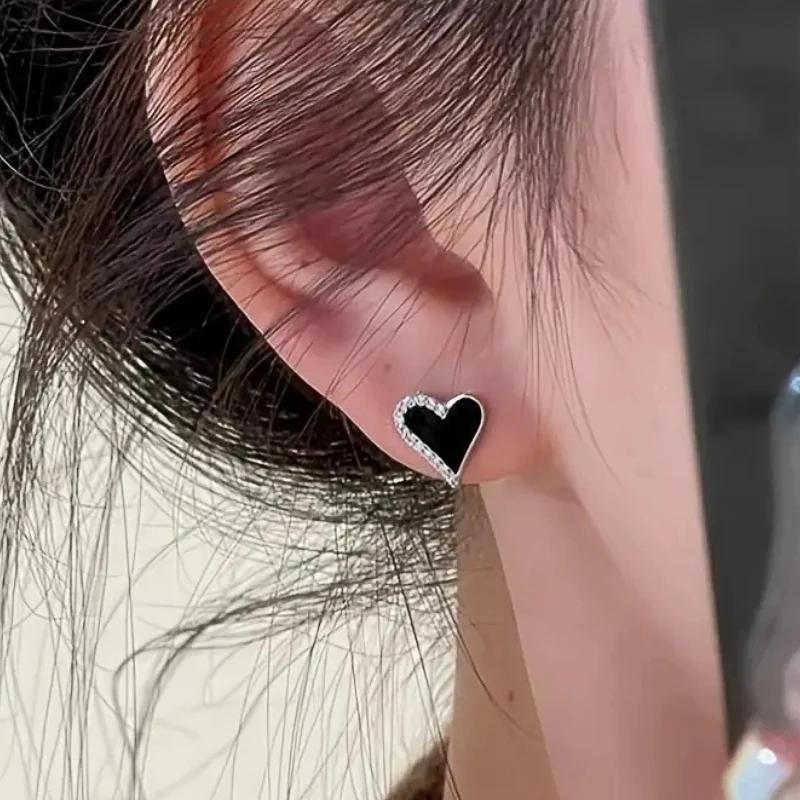 Huitan Unique Black Heart Stud Earrings for Women Gorgeous Modern Ear Accessory Fashion Party  with Shiny Cubic Zirconia