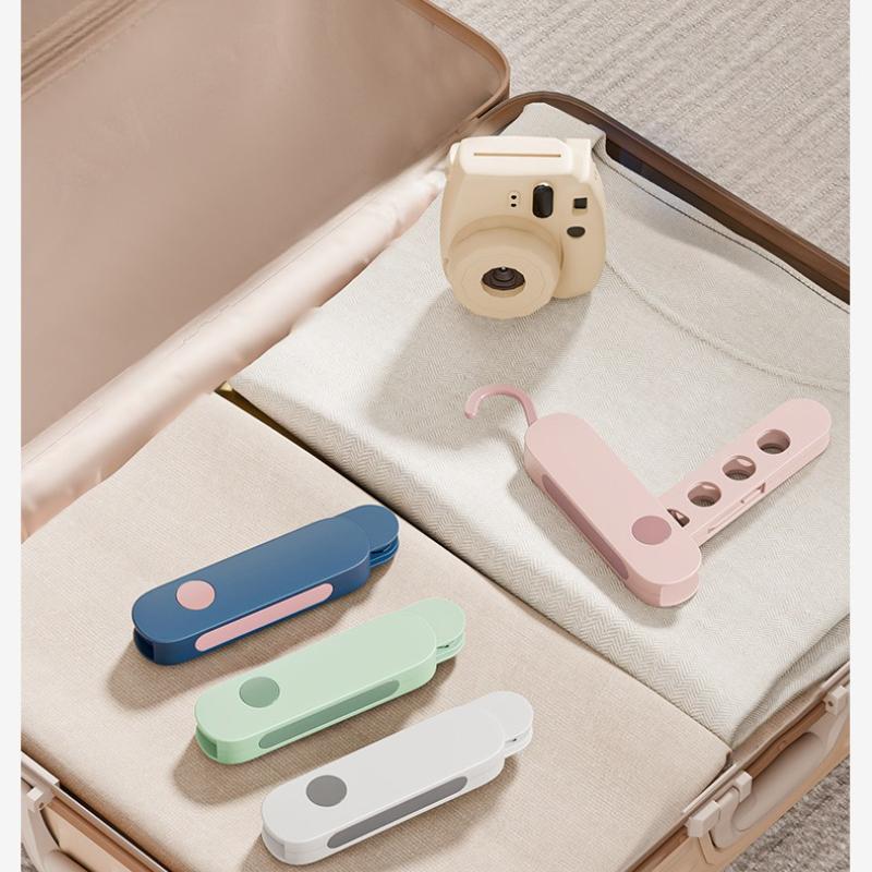 7 Hole Folding Clothes Hanger Portable Travel Space Saving For Business Trip Hotel Cruise Suitcase Luggage