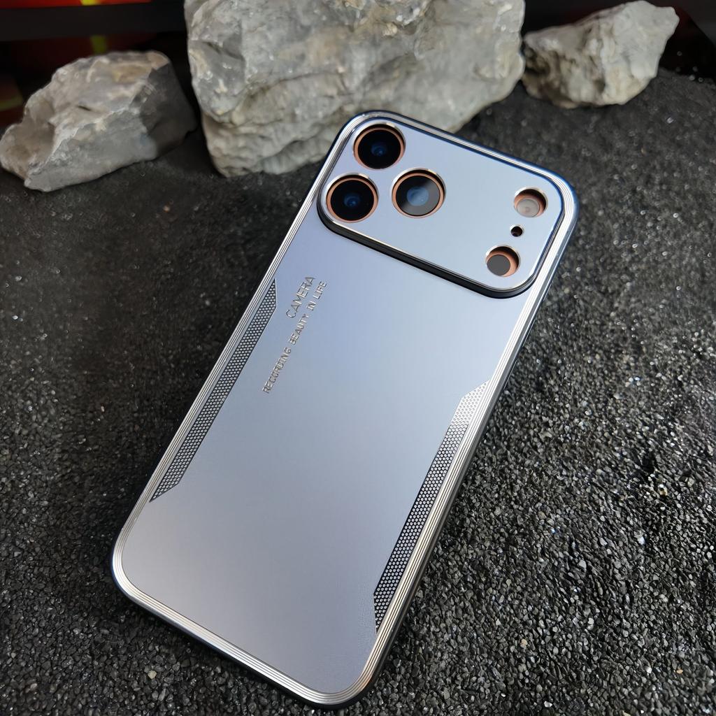 Applicable iPhone 17Promax mobile phone case Apple 16 metal matte 15PRO contrasting color anti-drop protective case