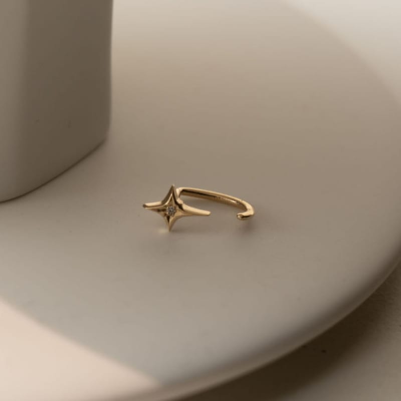 youngglow 14k sparkle C-type piercing earring