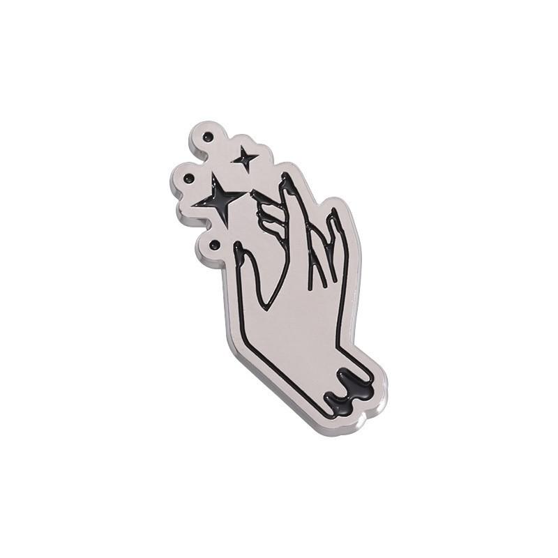 

Fun Cartoon Raven Metal Badges With Dark Aesthetic For Unique Fashion Halloween QHXZ1297