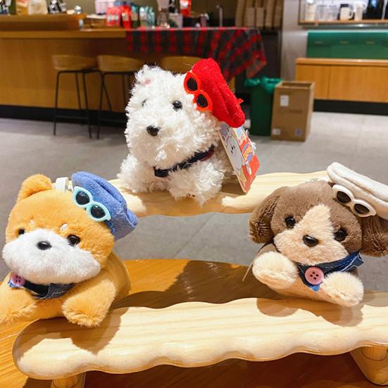 Dockhänge Flera Hundraser Mjuk Textur Plysch Nyckelring med Hatt Solglasögon Denim Bärbar Hängande