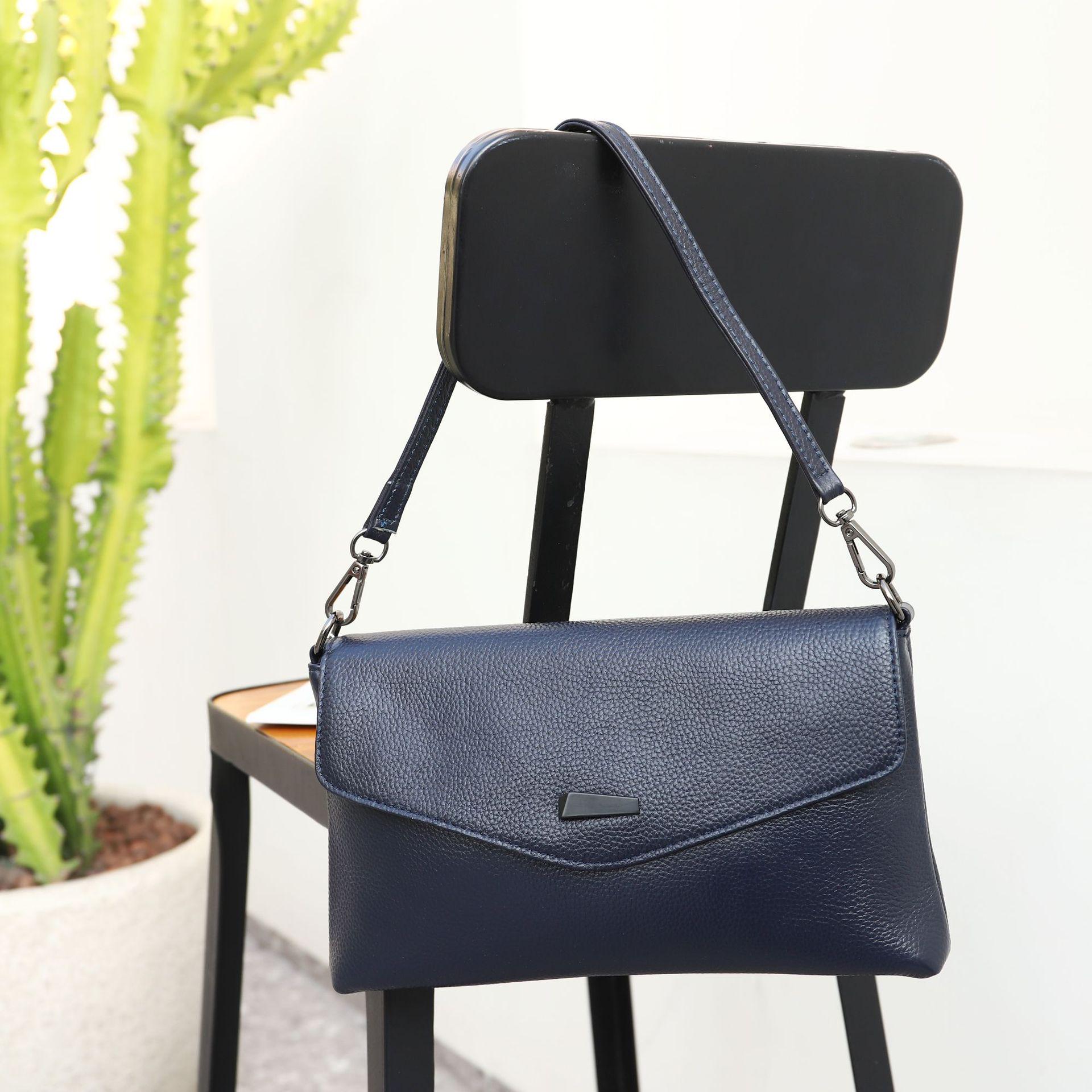 

Genuine Leather Women s Crossbody Clutch: Underarm, Handbag, or Shoulder Bag for Commuting 28cm(L) x 4cm(W) x 16cm(H)