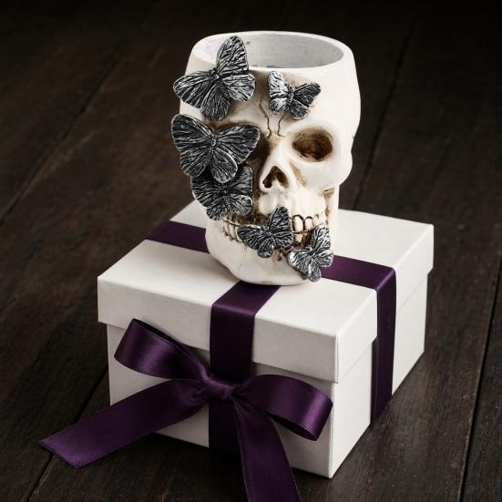Gothic Butterfly Skull Pen Holder, Spooky Resin Skull Makeup Brush Holder, Multifunctional Halloween Tea Light Candle Holder for Desk, Shelf Decor