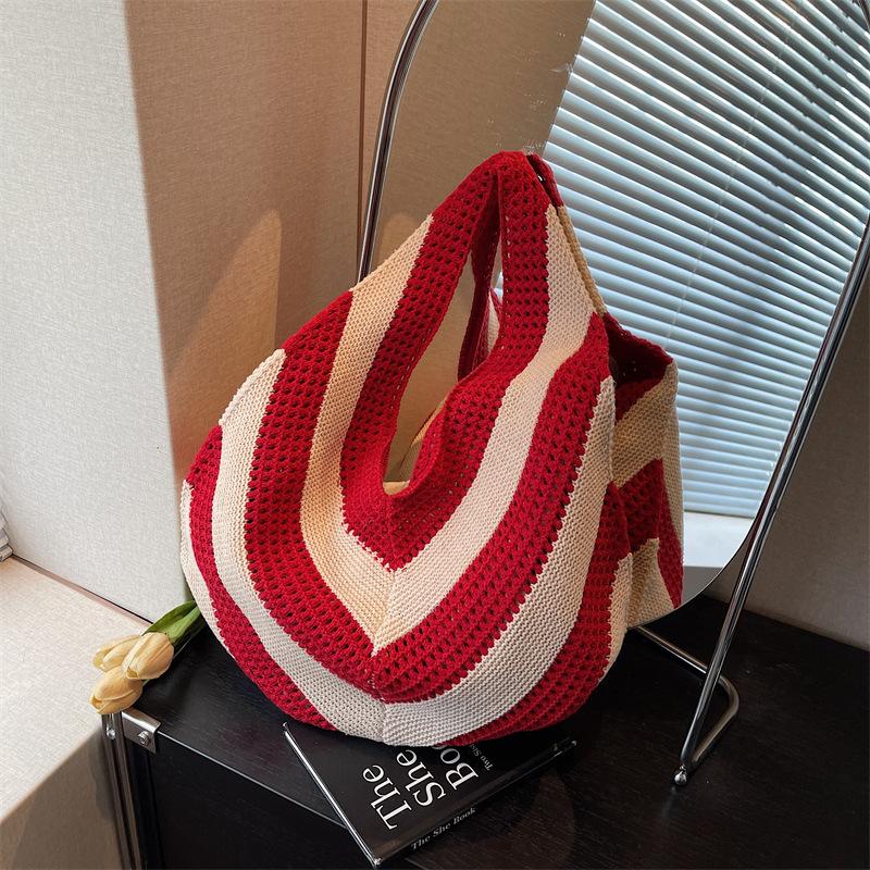 Niche woven lazy wind shoulder bag women's new holiday beach bag large-capacity commuter bag